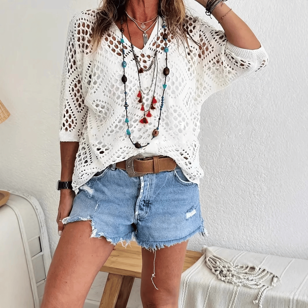 💥2026 HOT SALE💥Women's Bohemian-Inspired Beige Crochet Top with V-Neck