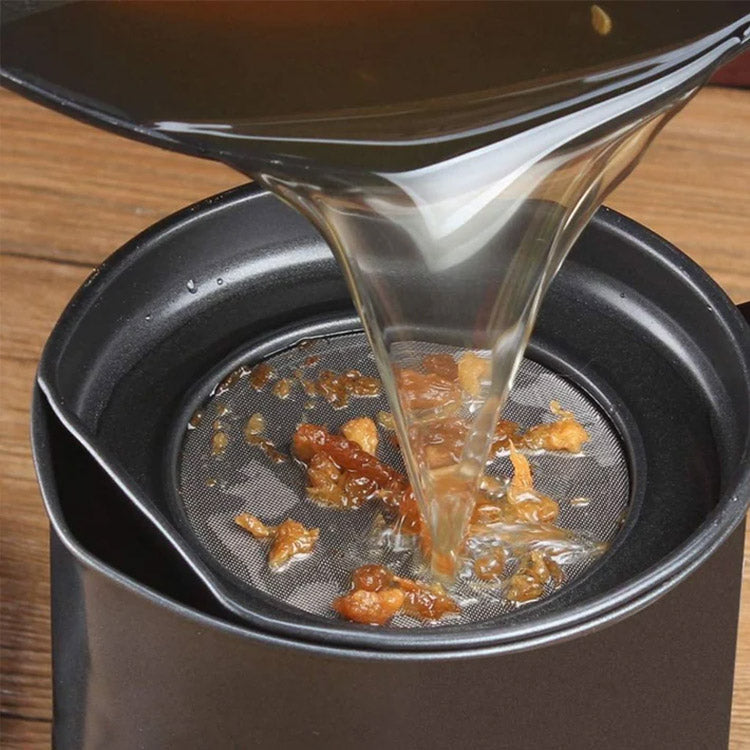 🍳 LIMITED-TIME 50% OFF! ✨ 304 Stainless Steel Oil Keeper with Filter – Food-Grade, Fine Mesh, Drip-Proof 🛡️