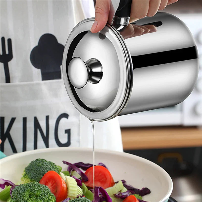 🍳 LIMITED-TIME 50% OFF! ✨ 304 Stainless Steel Oil Keeper with Filter – Food-Grade, Fine Mesh, Drip-Proof 🛡️