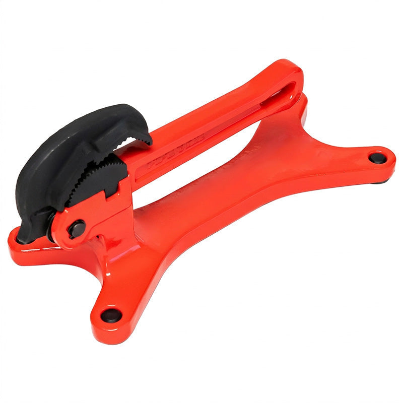 Self-Locking Portable Pipe Clamp