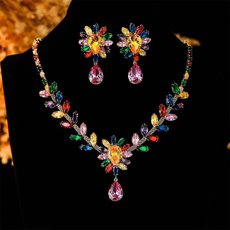 📢📢50% OFF !! ⏰ Women Casual Colorful Floral Necklace Set – Vibrant flowers, lightweight & elegant – Perfect for everyday wear & special occasions ✨