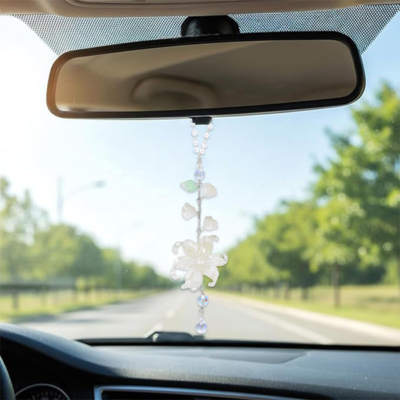 📢📢50% OFF !!⏰ Elegant Crystal Floral Car Charm